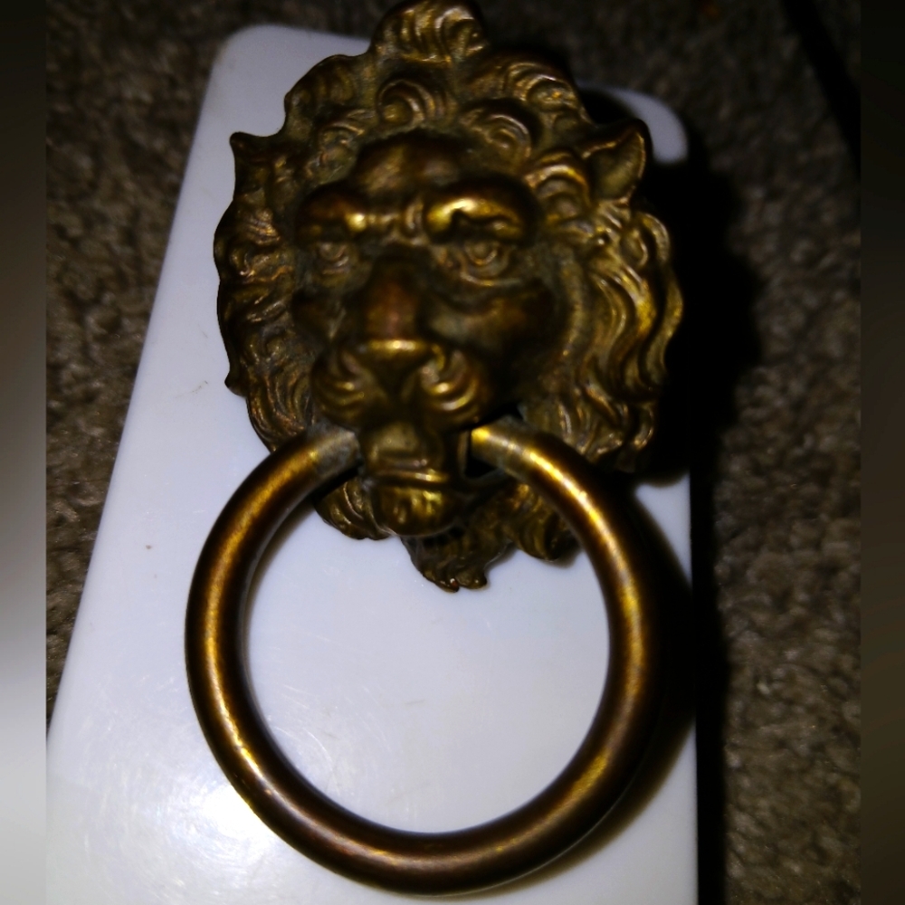 Lion Head Door Knocker in Bronze